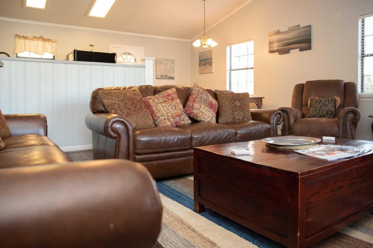 Lakefront Cottage With Private Hot Tub! Buckhead Exteriör bild